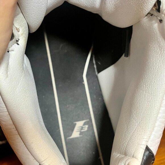 Men's 2021 Reebok Answer IV 'Step Over' Black & White Sneaker Size 11.5 - Picture 8 of 8